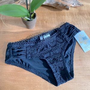 ☀️🖤 Becca crochet hipster bikini bottom 🖤☀️